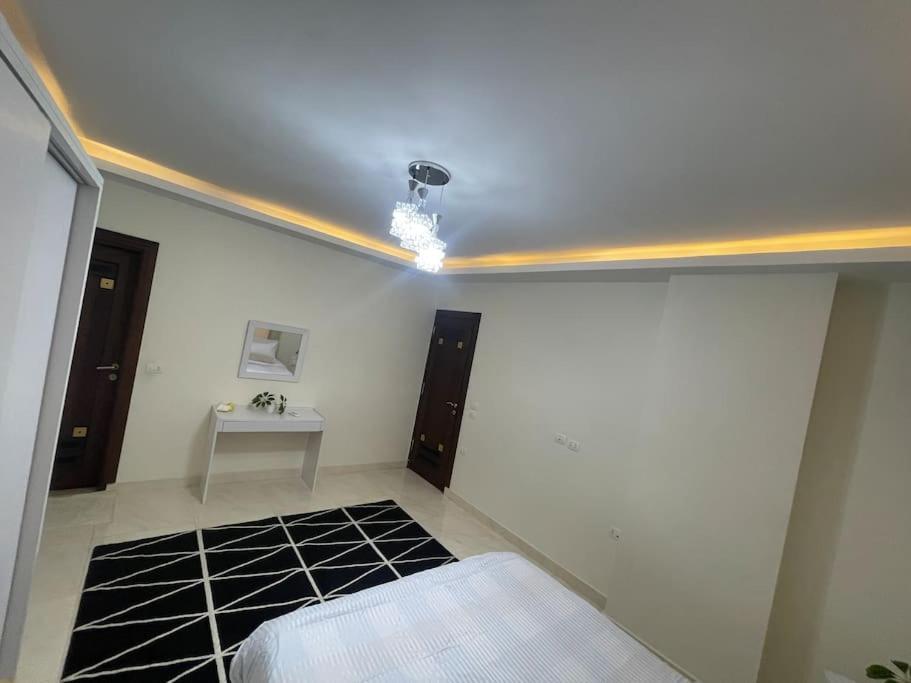 Duplex At Golden Square Appartamento