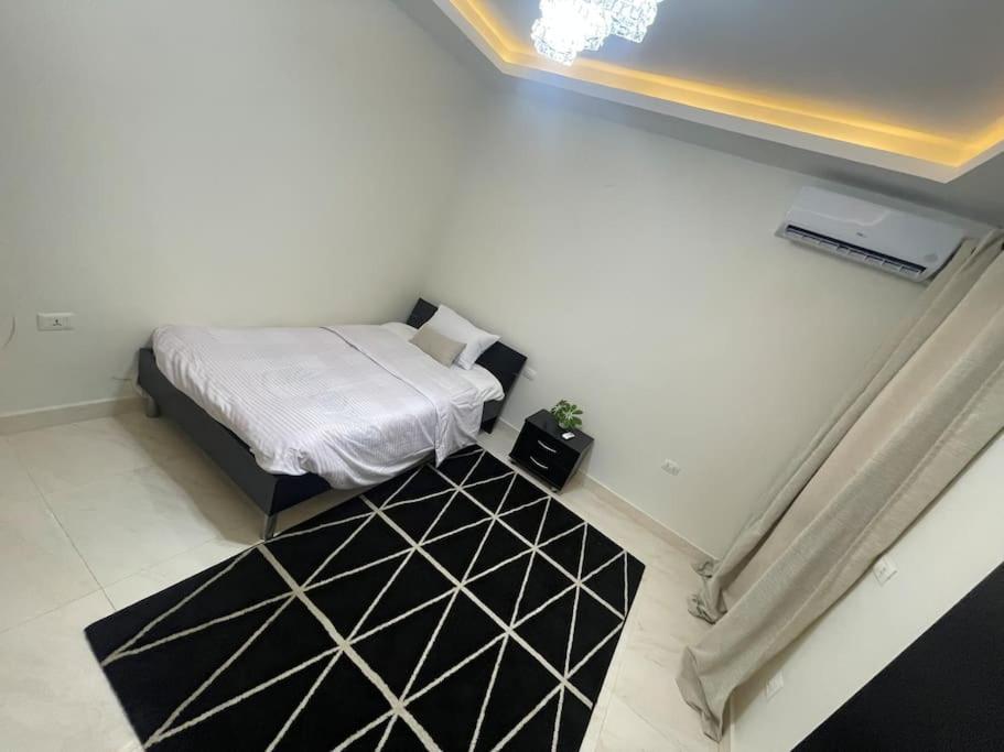 Appartamento Duplex At Golden Square Il Cairo