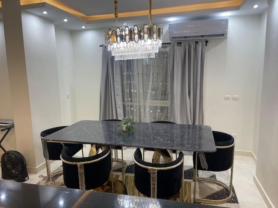 Duplex At Golden Square