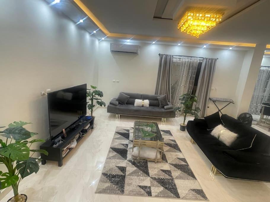 Duplex At Golden Square