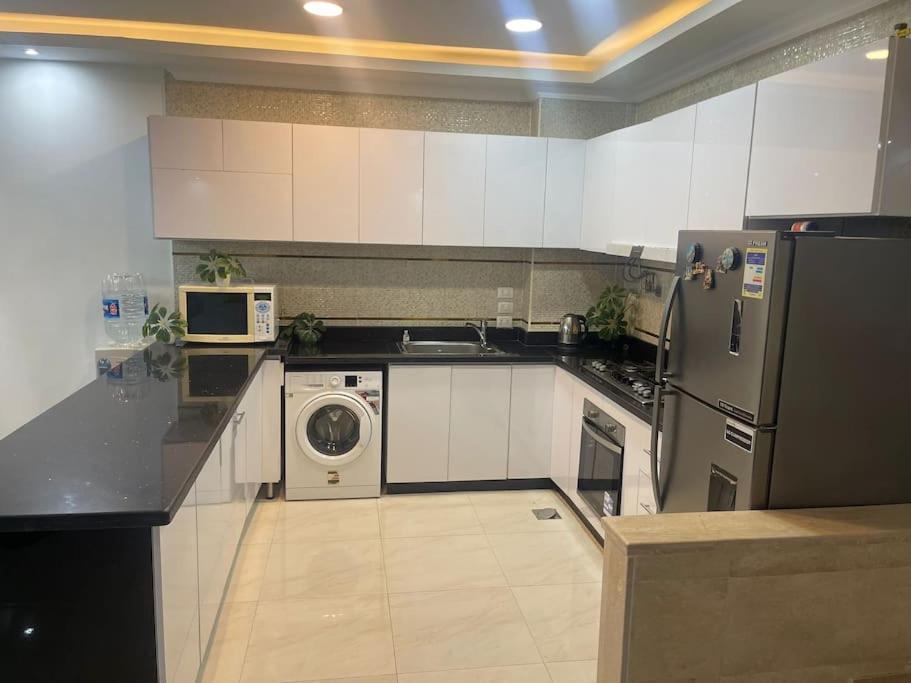 Appartamento Duplex At Golden Square Il Cairo